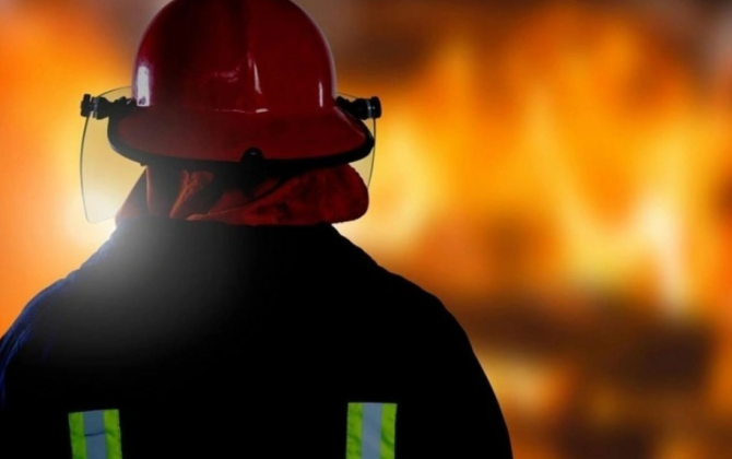 Bakıda çoxmərtəbəli yaşayış binasında yanğın baş verib