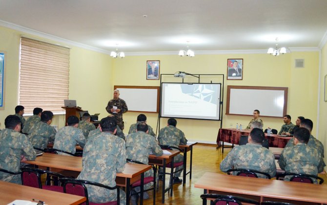 В Баку прошёл курс Мобильной тренинговой группы НАТО