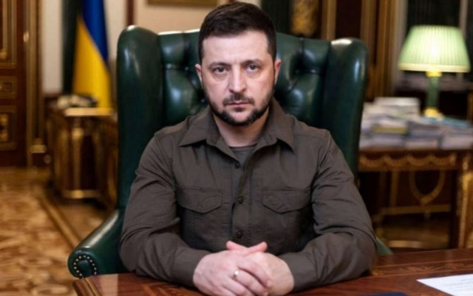 Зеленский анонсировал трехсторонние переговоры с Россией и США