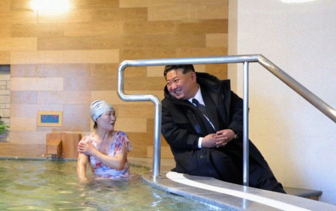 Kim açılışda çimən vətəndaşlarla söhbət etdi - Fotolar