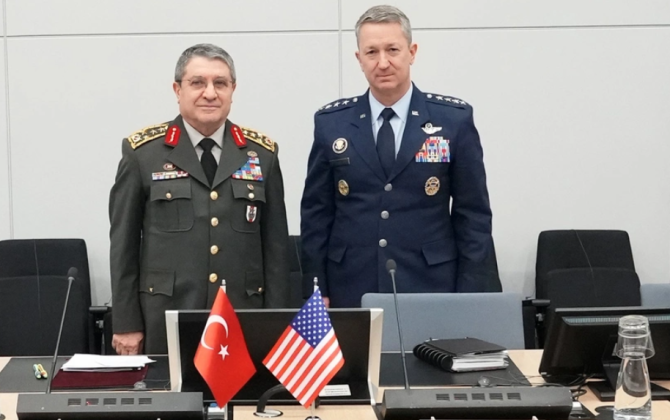 Türkiyə SQ-nin Baş Qərargah rəisi amerikalı həmkarı ilə regional məsələləri müzakirə edib