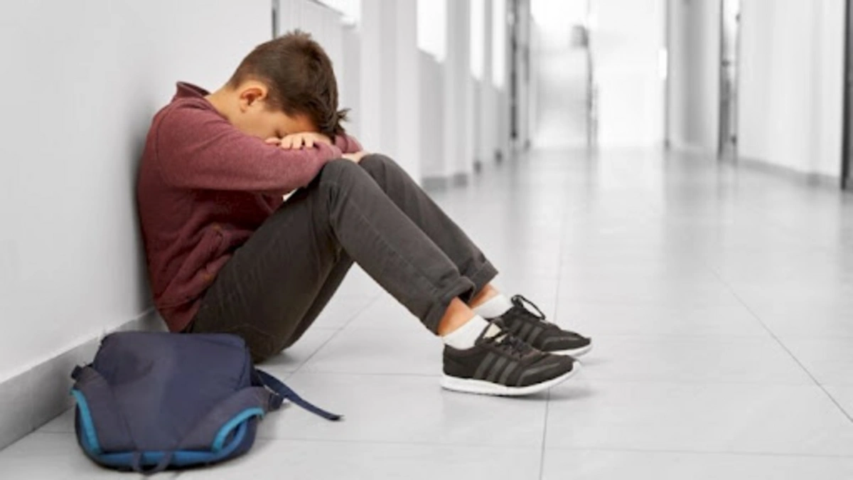 Səkkizinci sinif şagirdi qıza görə altı ilə yaxın həbsdə qalacaq - FOTO