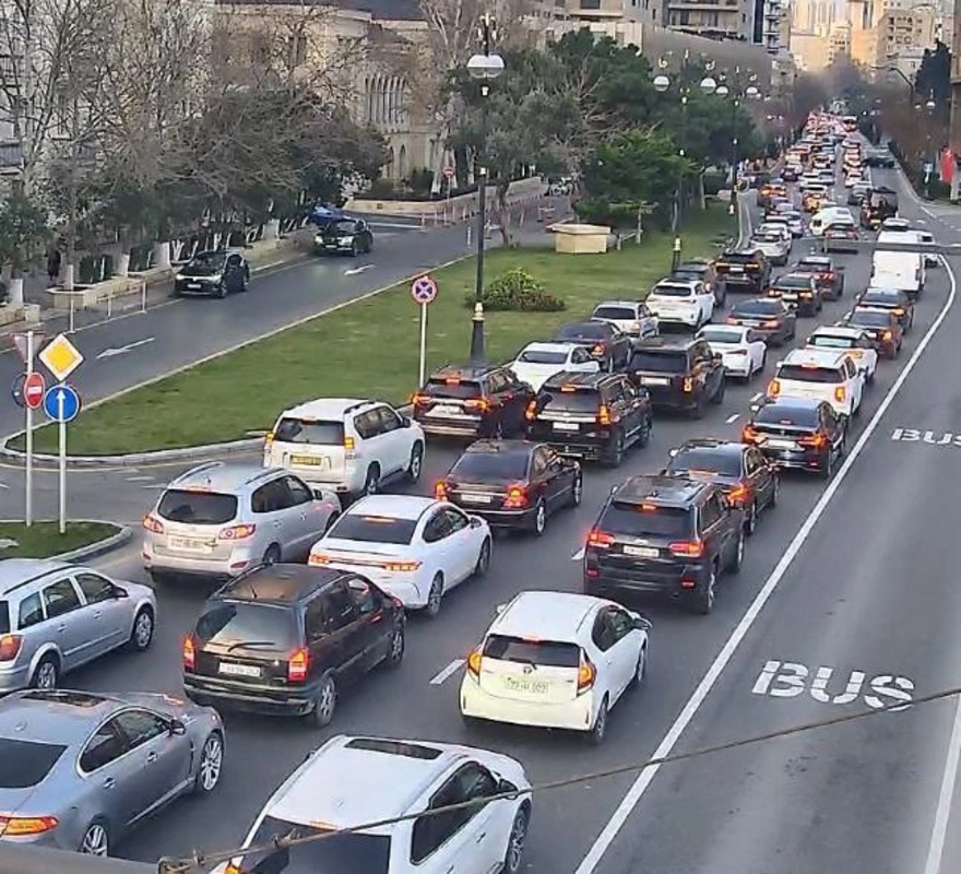 Paytaxtın bu küçələrində sıxlıq var - SİYAHI