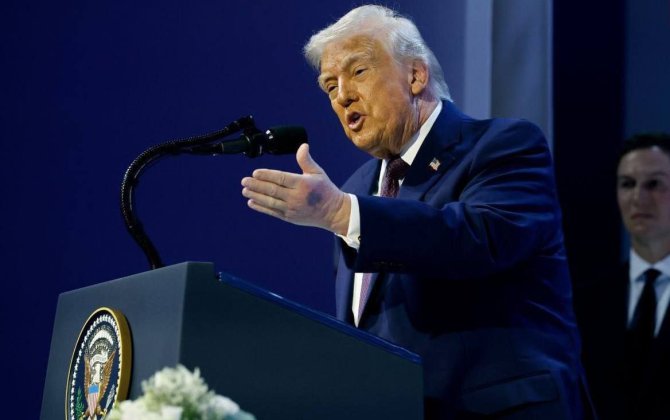 У Трампа на руке появился заметный синяк