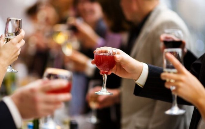 Bakıda restoranda ad günü məclisində hesab üstündə dava düşdü – Həbs olunan var