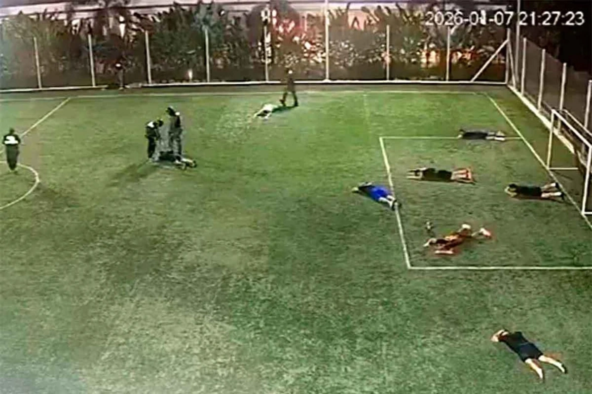 Ppolislər futbol oyunu zamanı bir oyunçunu güllələyərək öldürüblər