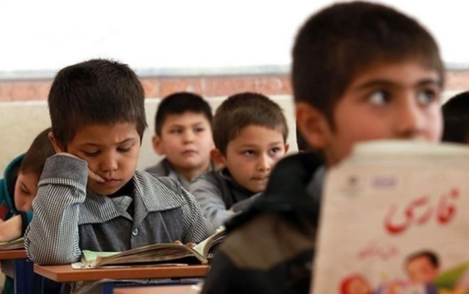 Tehranda məktəblər distant təhsilə keçir