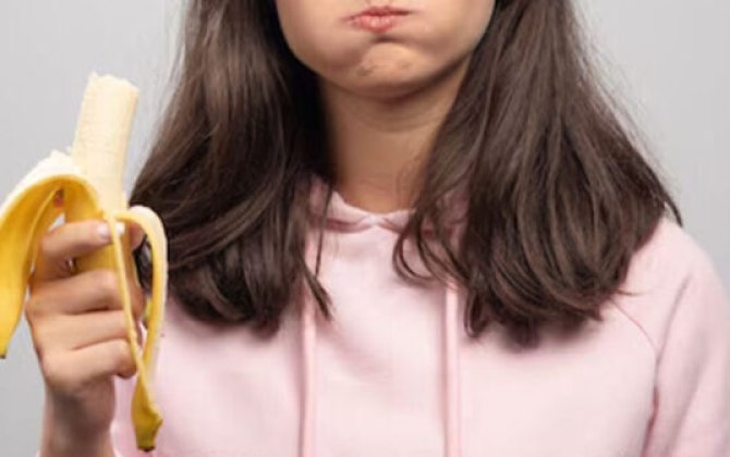 Bakıda satıcı qıza banan alan şəxs həbs olundu