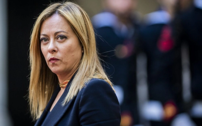 KİV: Meloni Aİ liderlərini Trampa qarşı çıxmamağa inandırıb