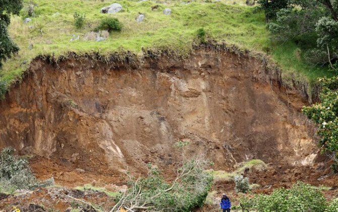 İndoneziyada torpaq sürüşməsi nəticəsində 7 nəfər ölüb, 82 nəfər itkin düşüb