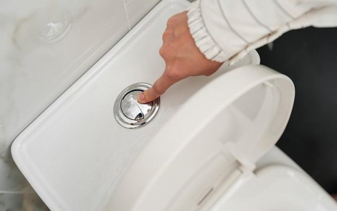 Oturaraq və ya ayaq üstə? Həkim prostat xərçəngi riskinə aydınlıq gətirdi