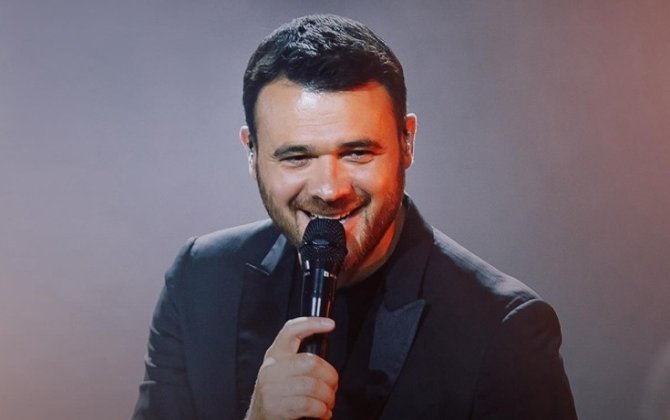 Emin Ağalarovun pərəstişkarları ilə səmimi görüşü - VİDEO