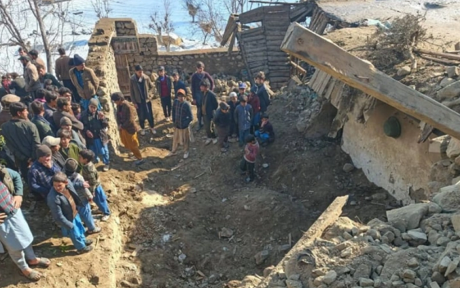 Qeyri-sabit hava şəraiti Pakistanın şimalında beş nəfərin ölümünə səbəb olub