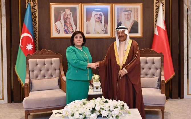 Sahibə Qafarova Bəhreynin Şura Məclisinin sədri ilə görüşdü