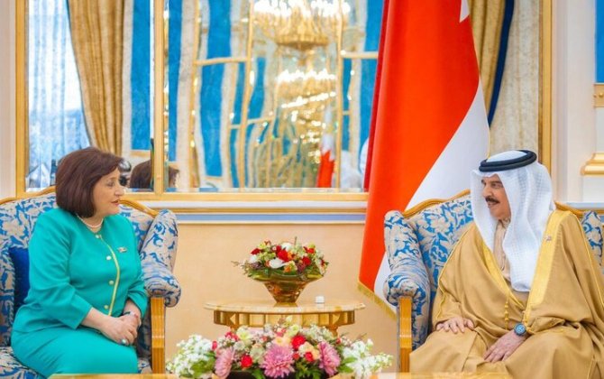 Sahibə Qafarova Bəhreyn Kralı ilə görüşdü - FOTO