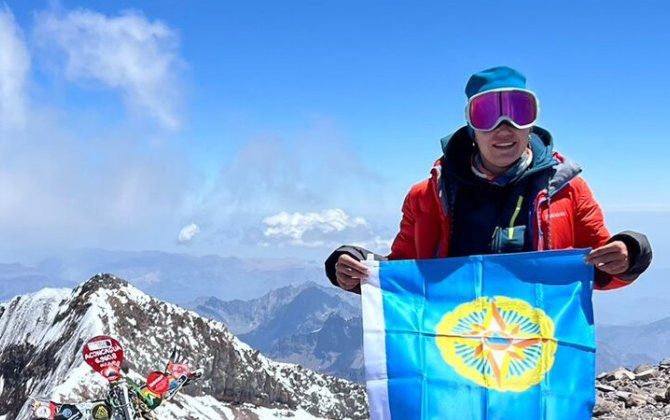 FHN-in əməkdaşı Akonkaqua zirvəsini fəth etdi - FOTO