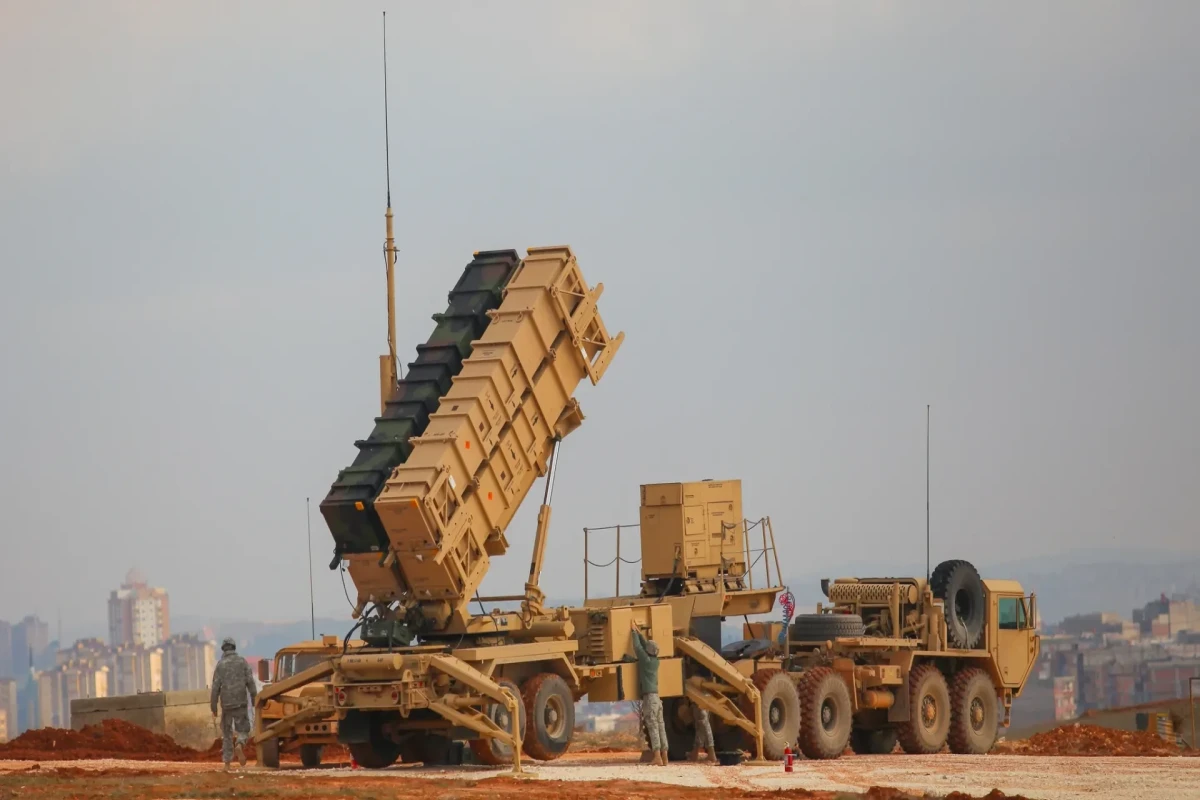 KİV: ABŞ İranın mümkün zərbələrindən qorunmaq üçün Yaxın Şərqə müdafiə sistemləri yerləşdirib