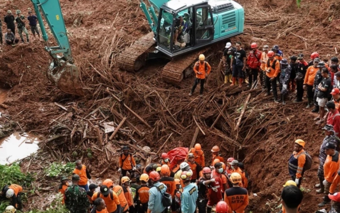 İndoneziyada torpaq sürüşməsi nəticəsində ölənlərin sayı 48 nəfərə çatıb