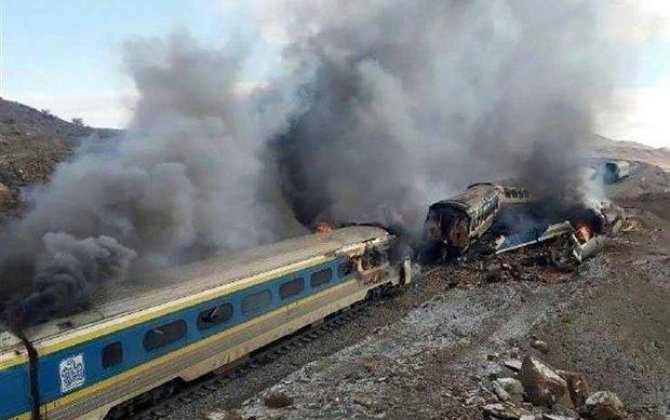 Rusiya Xarkovda sərnişin qatarına zərbə endirdi