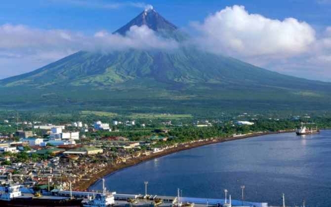 Filippində güclü zəlzələ baş verib