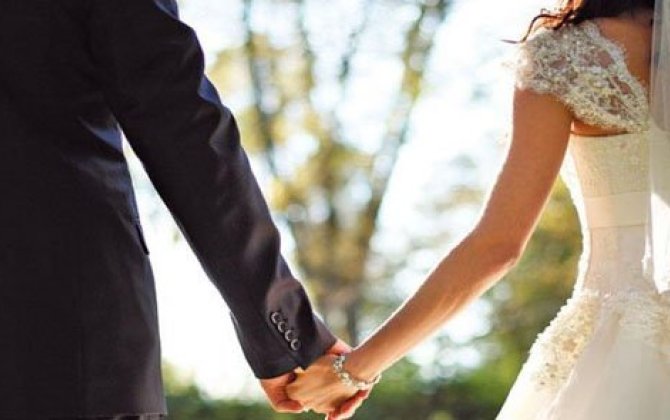 Azərbaycanda qəribə toy: gəlin onlayn qoşuldu - VİDEO