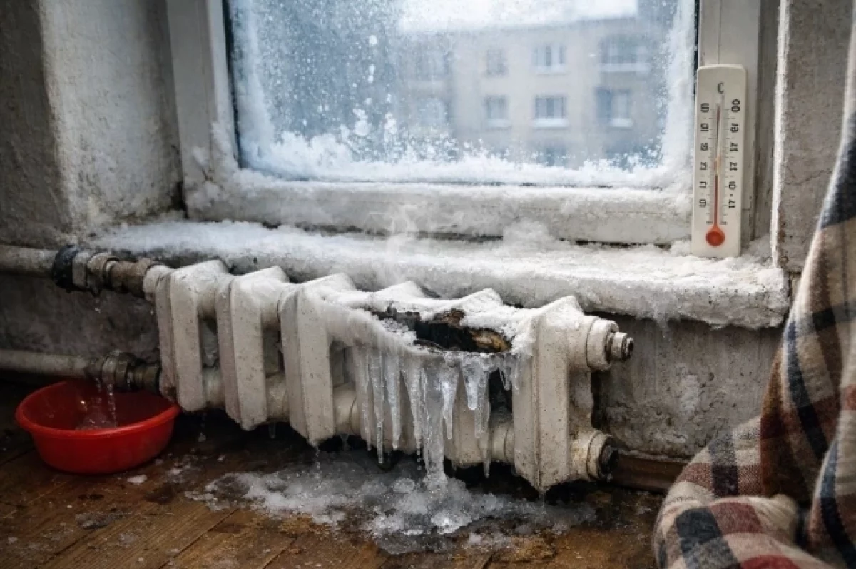 Киевляне заблокировали дорогу из-за отсутствия отопления и электроэнергии