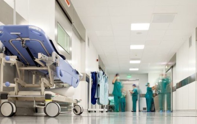 В Гяндже малолетняя девочка скончалась от судорог