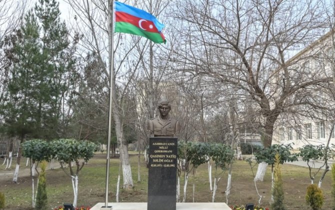 Natiq Qasımovun oxuduğu məktəbdə büstünün açılışı oldu - FOTO