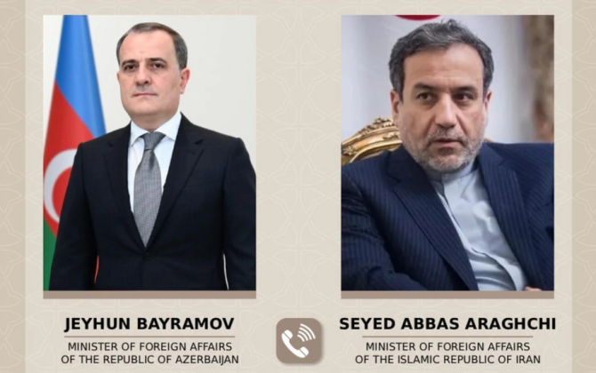 Ceyhun Bayramov Abbas Əraqçi ilə danışıb