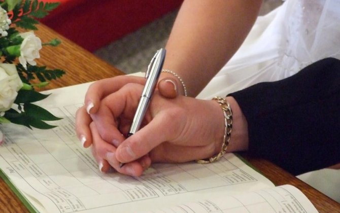 “Xəyanət etsən, hər şeydən məhrumsan” – Tanınmış vəkil nikah müqaviləsindən danışdı