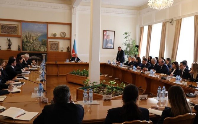 Konstitusiya Məhkəməsi Aparatının hesabat iclası keçirilib