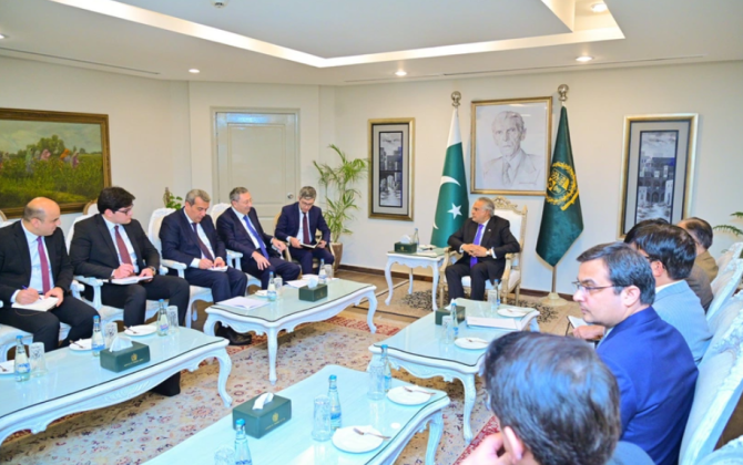 Xələf Xələfov Pakistanın XİN başçısı ilə ikitərəfli əməkdaşlığı müzakirə edib