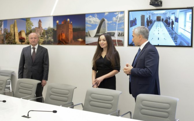 Leyla Əliyeva BMT-nin Cenevrə ofisində “Azərbaycan otağı” ilə tanış olub - FOTO