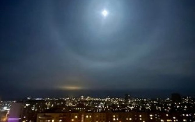 Kiyev səmasında  növbəti gözqamaşdırıcı parıltı göründü: bu nədir?..-FOTO