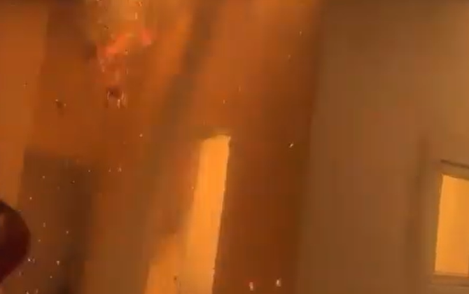 Sumqayıtda ev yanıb - VİDEO