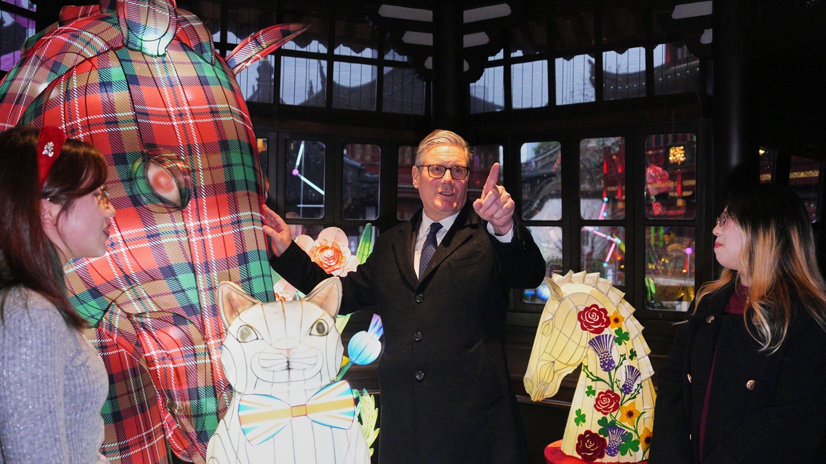 СМИ: Стармер в Китае ужинал в ресторане, где подают галлюциногенные грибы