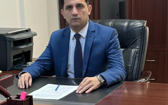 Ərəb lider Putinin verdiyi gödəkçədə - Kremlə MESAJ