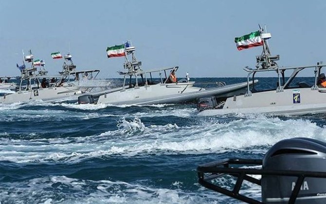 Иран начинает военные учения под носом у США