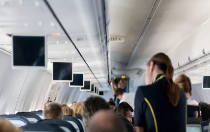 Stüardessanın gizli kodları: Problemli sərnişinlər necə müəyyən edilir?