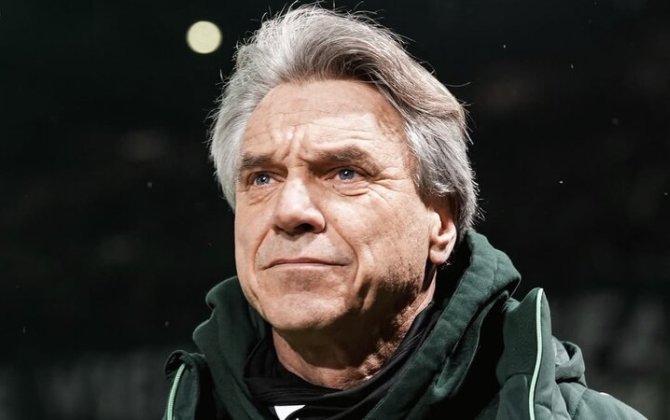 Bundesliqa klubu baş məşqçisi ilə yollarını ayırdı