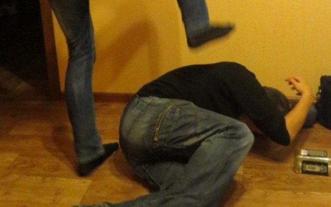 Ata və oğul evə çağırdıqları “Azəriqaz” əməkdaşını döyüb? – Yenilənib