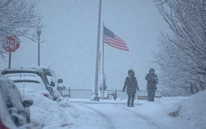 В США в результате последствий снегопада число погибших достигло 100 человек