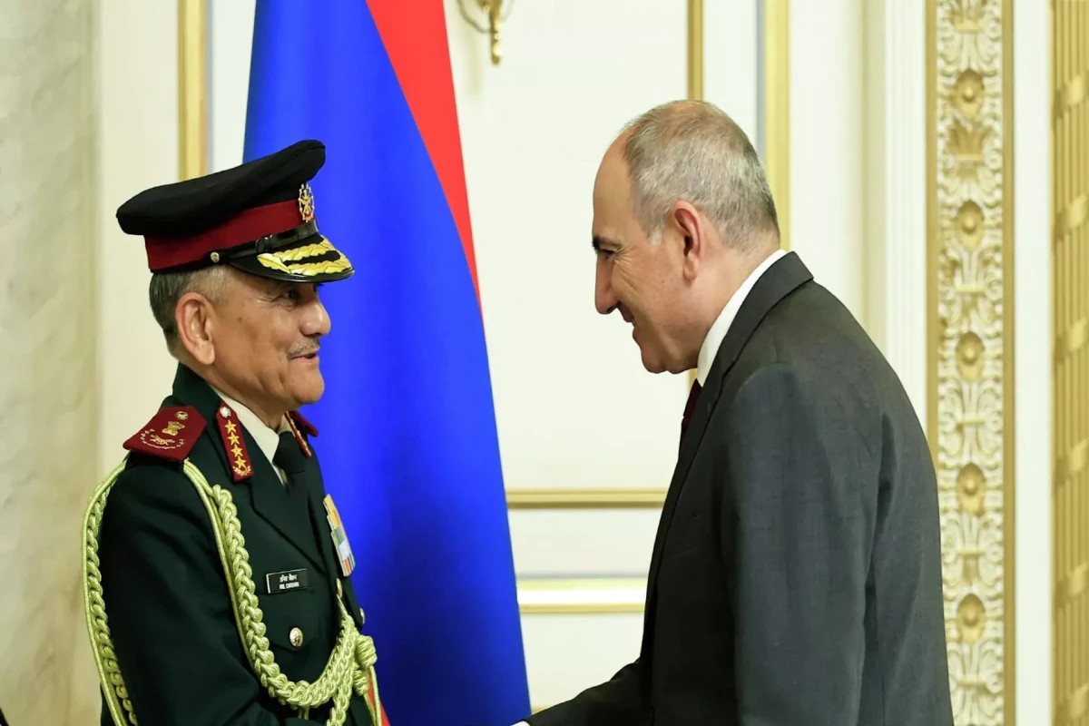 Hindistan SQ-nin Baş qərargah rəisi Ermənistana səfər edib