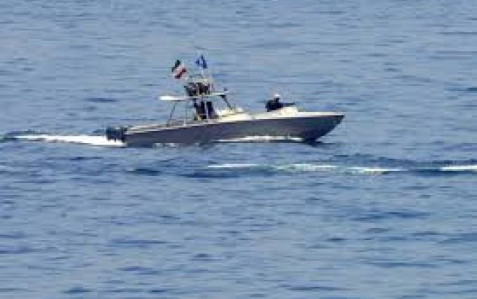 WSJ: Иранские катера приблизились к танкеру США в Ормузском проливе