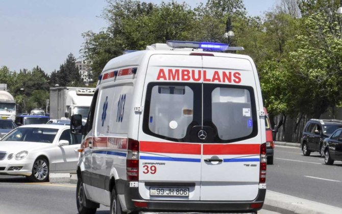 Подросток выпал из окна бакинской школы