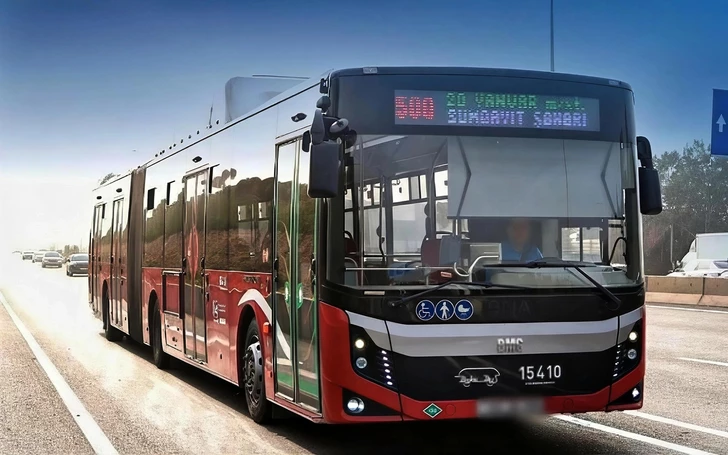 BakuBus наказал водителя, пропустившего остановку: пассажиры ждали 20 минут на морозе