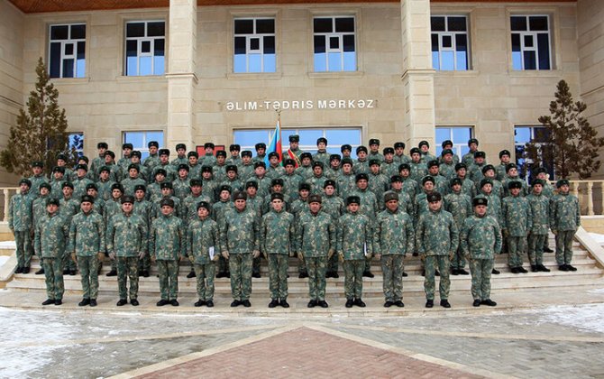 ƏÜO-da hazırlıq kursunu bitirən hərbçilərin buraxılış mərasimi keçirildi