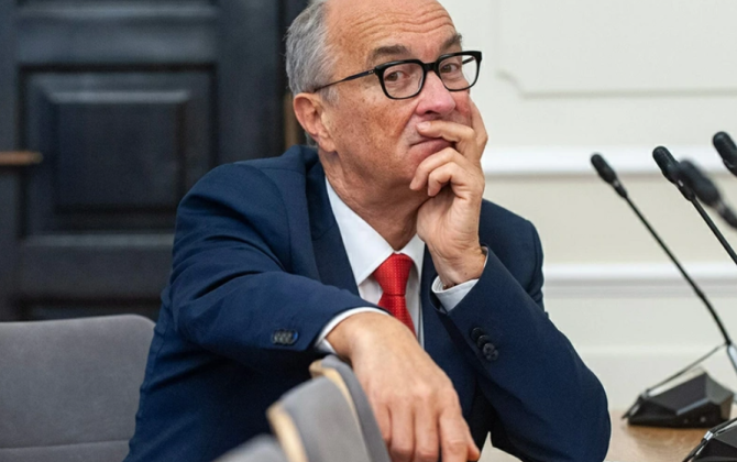 ABŞ Trampın ünvanına səsləndirilən təhqirlərə görə Polşa Seyminin sədri ilə əlaqələri kəsib