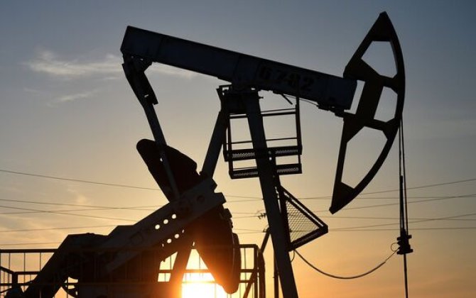 Нефть подорожала на ожиданиях новостей о ходе переговоров между Ираном и США