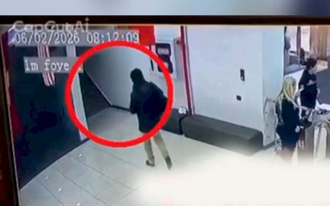 Müəllimini güllələyən şagird liseyə silahı belə keçirdib - VİDEO